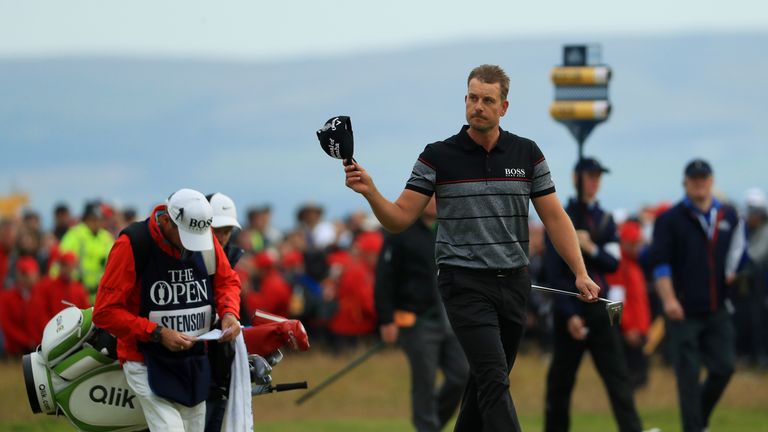 TROON, SCOTLAND - JULY 17:  Henrik Stenson of Sweden acknowledges the crowd as he walks on the on the 18th hole during the final round on day four of the 1