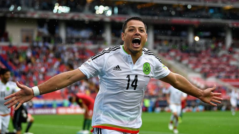 West Ham have held talks about signing Javier Hernandez 