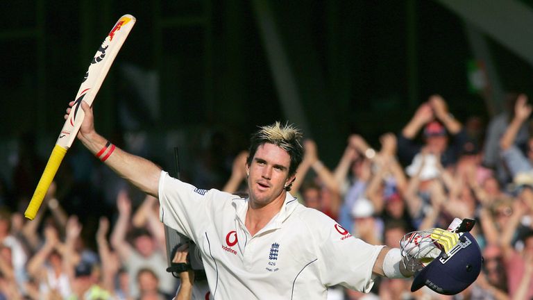 London, UNITED KINGDOM:  England's Kevin Pietersen acknowledges the crowd as he leaves the field after being bowled out for 158 against Australia during th