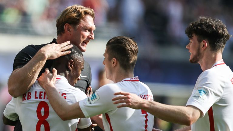 Naby Keita embraces RB Leipzig head coach Ralph Hasenhuettl