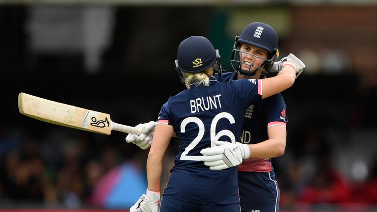 England batsman Natalie Sciver reaches her 50 and is congratulated by Kathryn Brunt during the ICC Women's World Cup 2017 Final