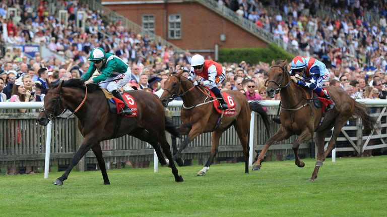 Raheen House ridden by Jamie Spencer wins the Bahrain Trophy Stakes