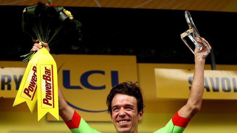 Rigoberto Uran celebrates winning stage nine
