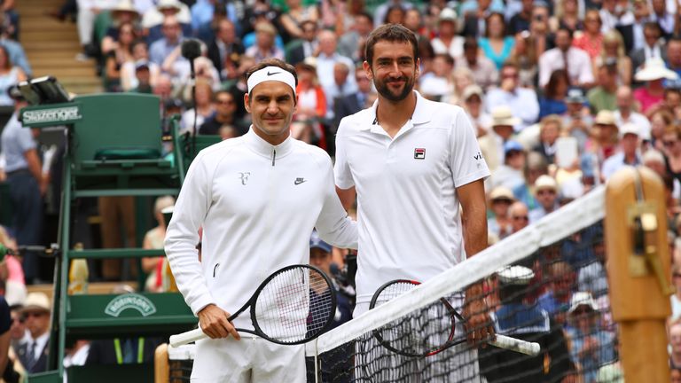 Roger Federer and Marin Cilic pose prior to Gentlemen's Singles final
