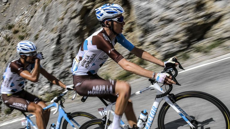 Romain Bardet did his best to attack Chris Froome on stage 18
