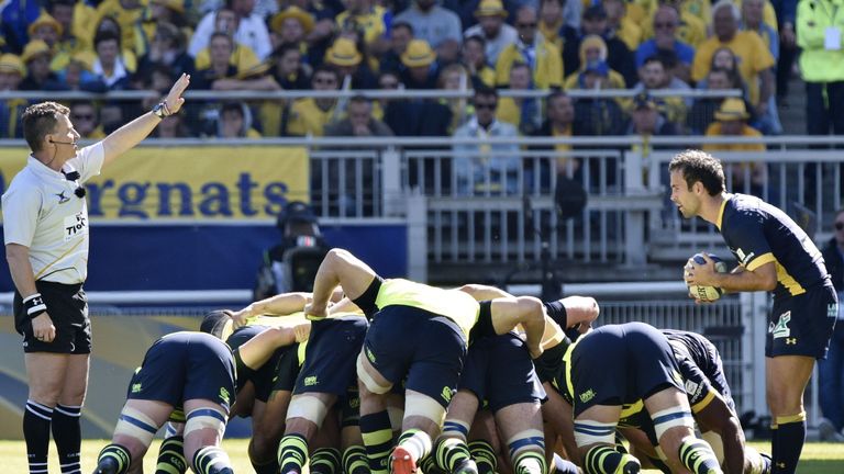 Nigel Owens signals for Morgan Parra to put the ball into a scrum during Clermont Auvergne's Champions Cup semi-final against Leisnter