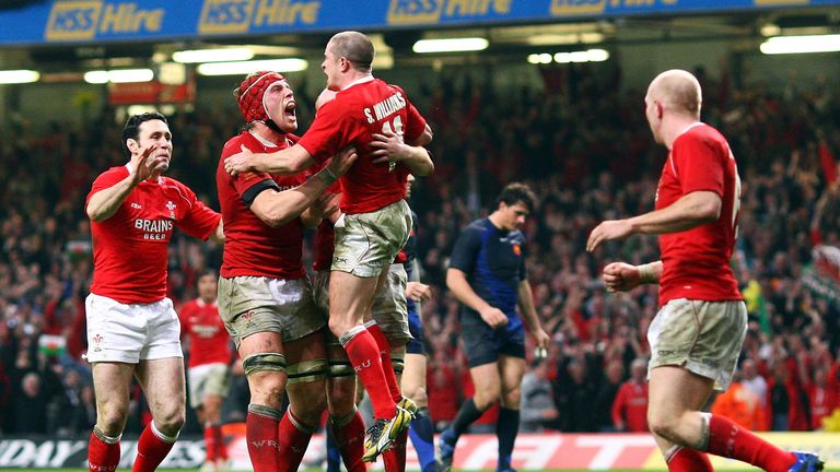 CARDIFF, UNITED KINGDOM - MARCH 15:  Shane Williams of Wales celebrates his try during the RBS Six Nations Championship match between Wales and France at t