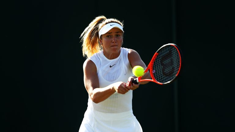 Elina Svitolina progressed to the third round with a confident victory against Francesca Schiavone