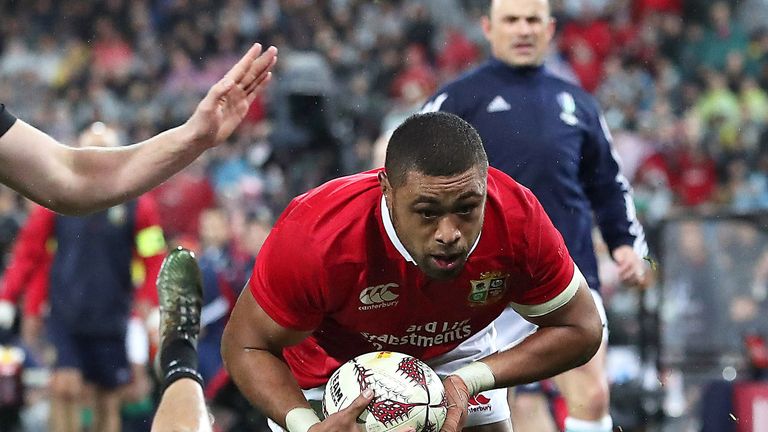 Taulupe Faletau scores for the Lions
