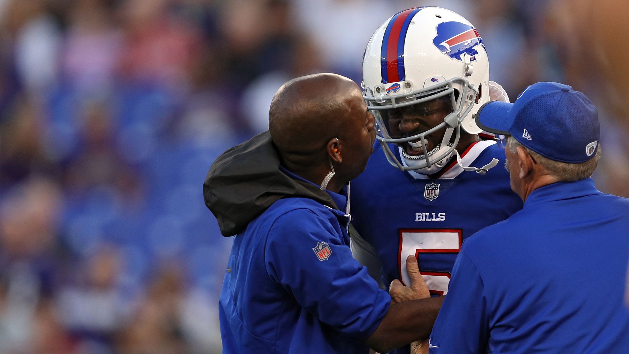 Buffalo Bills quarterback Tyrod Taylor carted off the field against New  England Patriots - Buffalo Rumblings