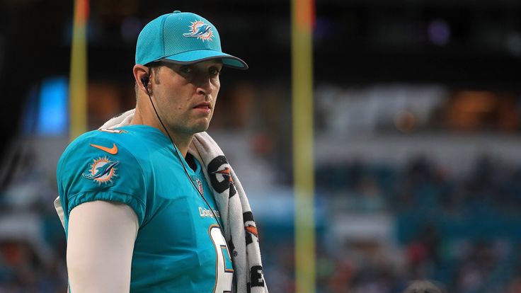 MIAMI GARDENS, FL - AUGUST 17:  Jay Cutler #6 of the Miami Dolphins looks on during a preseason game against the Baltimore Ravens at Hard Rock Stadium on A