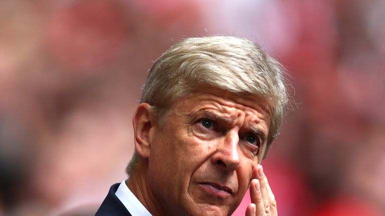 LONDON, ENGLAND - AUGUST 06:  Arsene Wenger, Manager of Arsenal looks on prior to the The FA Community Shield final between Chelsea and Arsenal at Wembley 