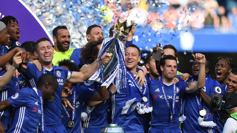 LONDON, ENGLAND - MAY 21:  Chelsea celebrate winning the Premier League title following the Premier League match between Chelsea and Sunderland at Stamford