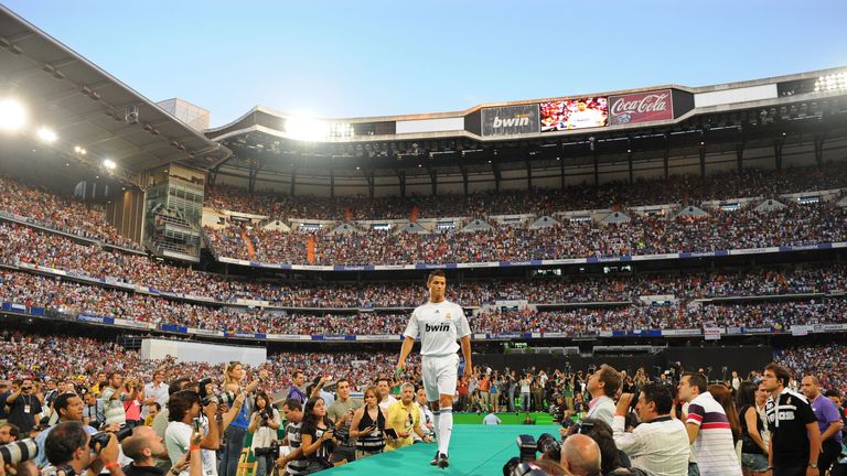 MADRID, SPAIN - JULY 06:  New Real Madrid player Cristiano Ronaldo is presented to a full house at the Santiago Bernabeu stadium on July 6, 2009 in Madrid,
