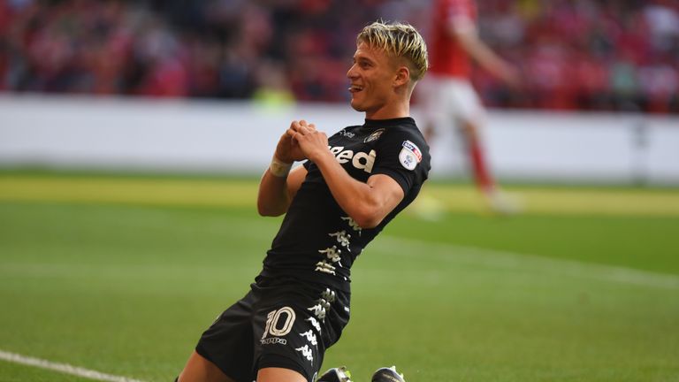 NOTTINGHAM, ENGLAND - AUGUST 26: Ezgjan Alioski of Leeds United celebrates after scoring the second goal during Sky Bet Championship match between Nottingh