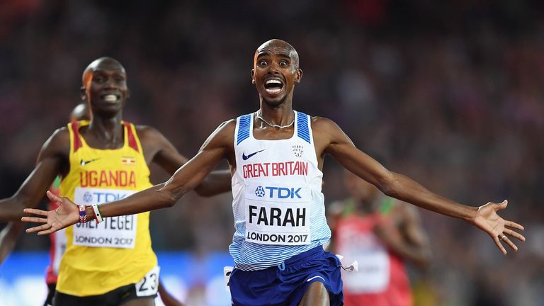 LONDON, ENGLAND - AUGUST 04:  Mo Farah of Great Britain celebrates winning gold in the Men's 10000 metres final during day one of the 16th IAAF World Athle