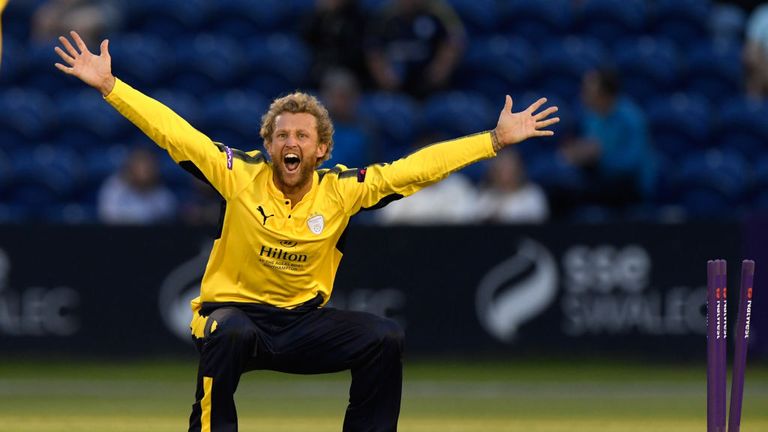 CARDIFF, WALES - JULY 07:  Hampshire bowler Gareth Berg appeals for a run out during the NatWest T20 Blast match between Glamorgan and Hampshire  at SWALEC