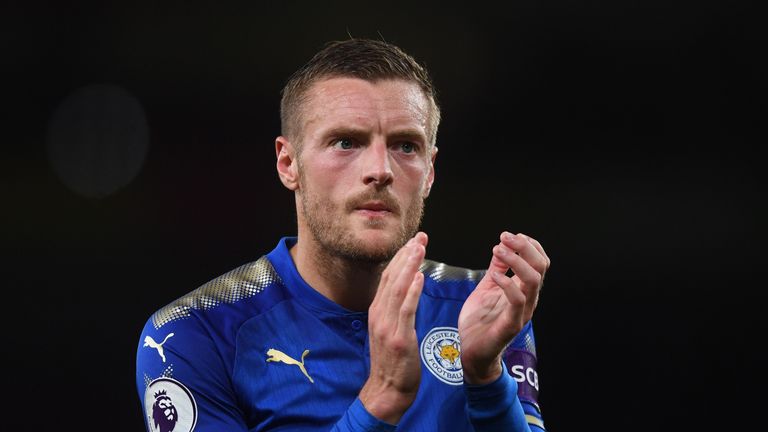  A dejected Jamie Vardy of Leicester City applauds the travelling fans following their team's 4-3 defeat