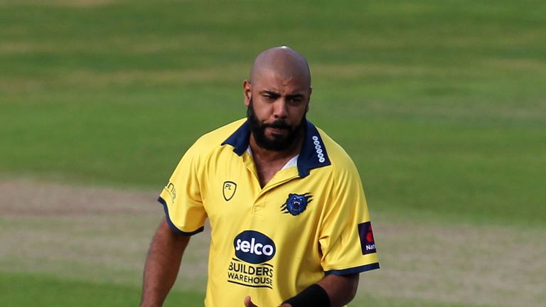 BIRMINGHAM, ENGLAND - JULY 08: Jeetan Patel of Birmingham Bears celebrates the wicket of Alex Hales of Notts Outlaws during the Natwest T20 Blast match bet