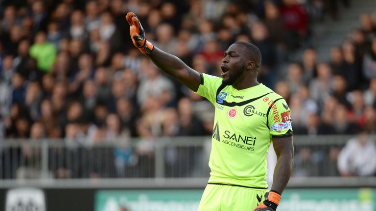 Johny Placide has joined Oldham Athletic