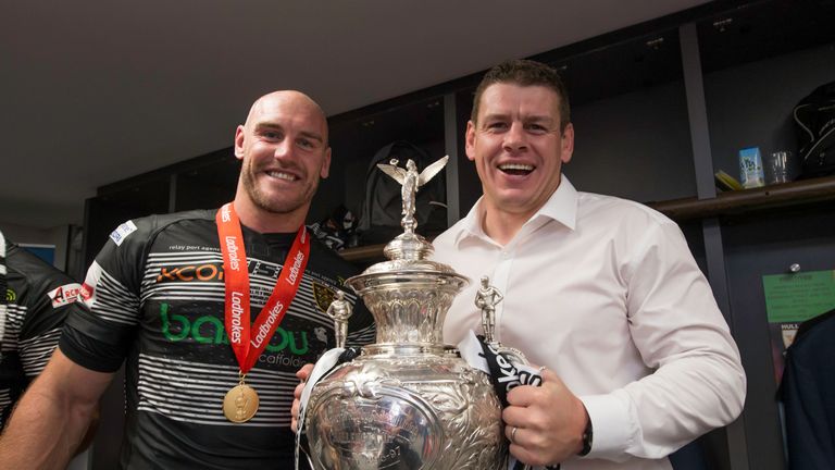 Hull FC v Wigan Warriors - Wembley Stadium, London, England - Hull FC captain Gareth Ellis with coach Lee Radford and  the Ladbrokes Challenge Cup.