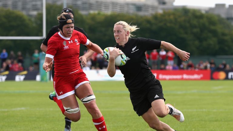 DUBLIN, IRELAND - AUGUST 17:  Kelly Brazier of New Zealand Black Ferns scores a try during the Women's Rugby World Cup Pool A, match between Canada and New