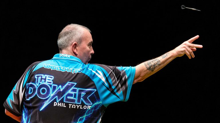 Phil claims Melbourne Darts Masters title with 11-8 victory over Peter Wright | Darts | Sky Sports