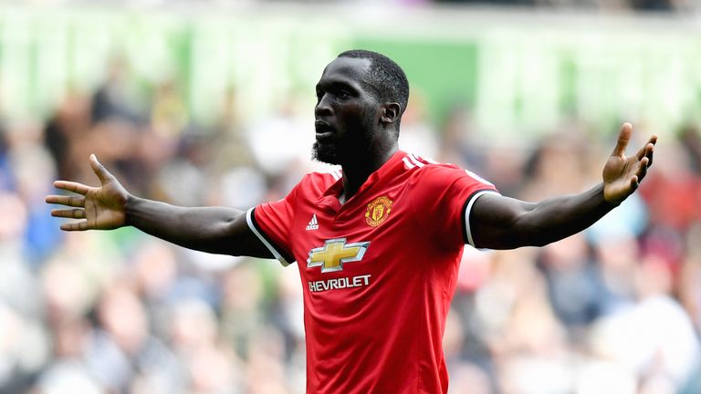 Romelu Lukaku celebrates after doubling Manchester United's lead