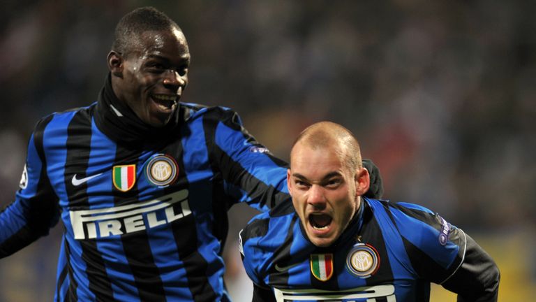 Sneijder will be reunited with Mario Balotelli at Nice