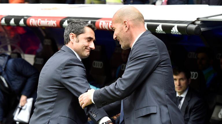 Ernesto Valverde (l) takes on Zinedine Zidane on Sunday