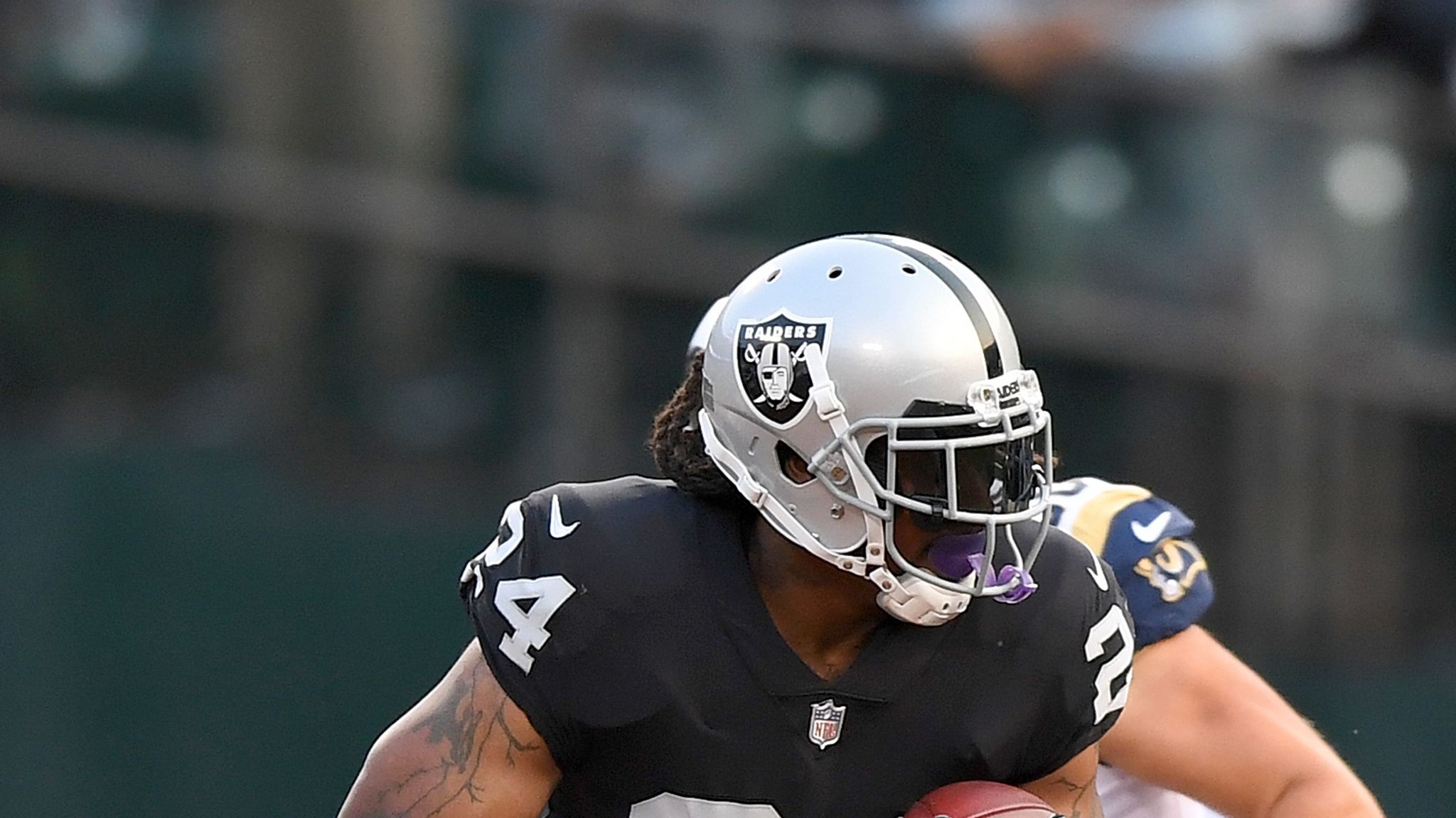 Marshawn Lynch: Raiders RB wears anti-Trump t-shirt - Sports