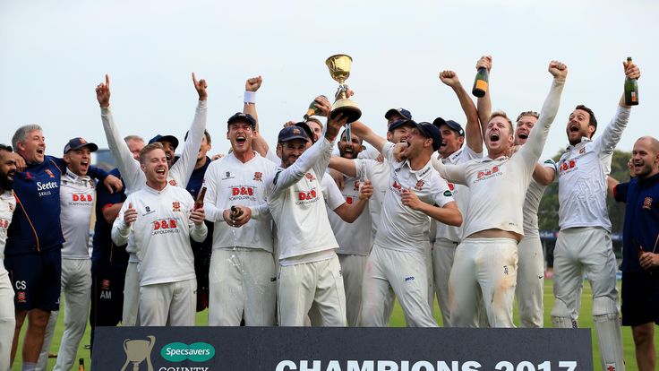 Essex players lift the County Championship trophy during day three of the Specsavers County Championship Division One 