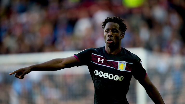 BARNSLEY, ENGLAND - SEPTEMBER 16: Keinan Davis of Aston Villa during the Sky Bet Championship match between Barnsley and Aston Villa at the Oakwell Stadium