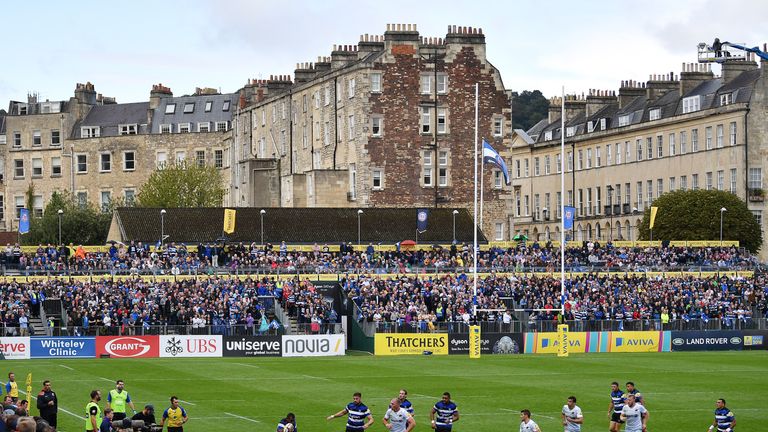 BATH, ENGLAND - SEPTEMBER 09 2017:  A general view of play during the Aviva Premiership match between Bath Rugby and Saracens at the Rec