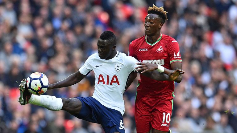 Davinson Sanchez in action for Tottenham in their 0-0 draw with Swansea