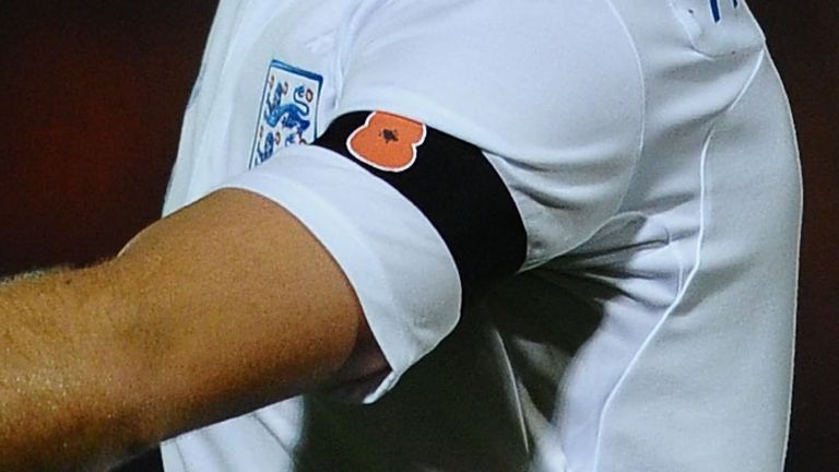 England poppy armband