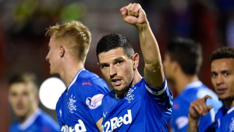 29/09/17 LADBROKES PREMIERSHIP. HAMILTON v RANGERS (1-4). THE SUPERSEAL STADIUM - HAMILTON. Rangers' Graham Dorrans celebrates his goal in 4-1 win.