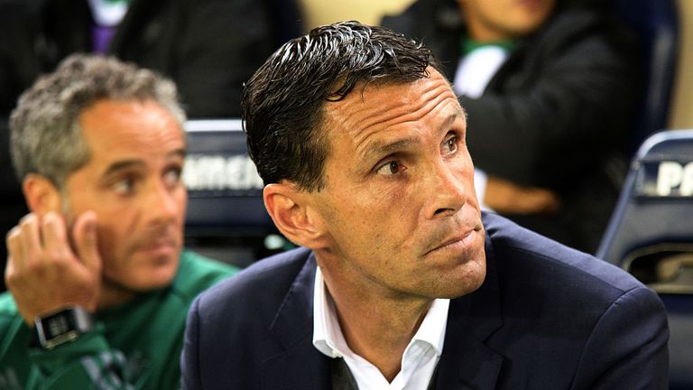 Gustavo Poyet when Real Betis coach on November 6, 2016