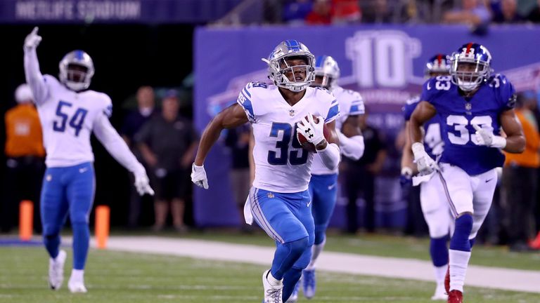 EAST RUTHERFORD, NJ - SEPTEMBER 18:  Jamal Agnew #39 of the Detroit Lions returns an 88 yard punt return for a touchdown in the fourth quarter against the 