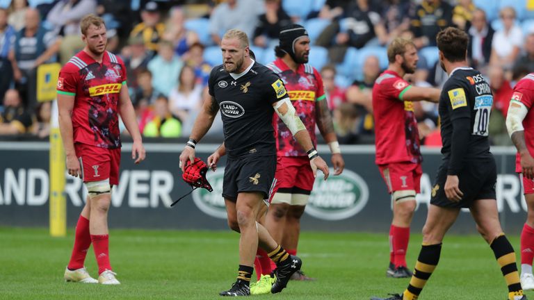 SEPTEMBER 17 2017:  James Haskell of Wasps walks off the pitch after being shown the yellow card for fighting with Harlequins prop Joe Marler