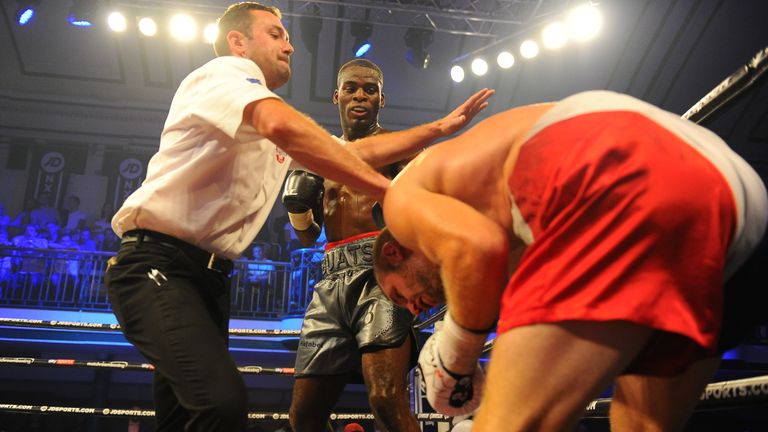 The referee steps in to hand Buatsi another stoppage victory