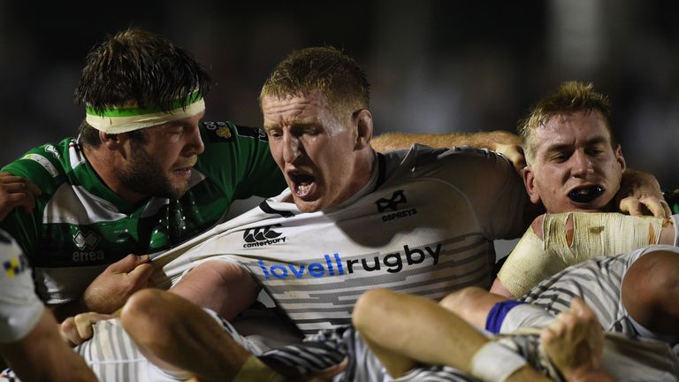  Marco Fuser and Bradley Davies of Ospreys