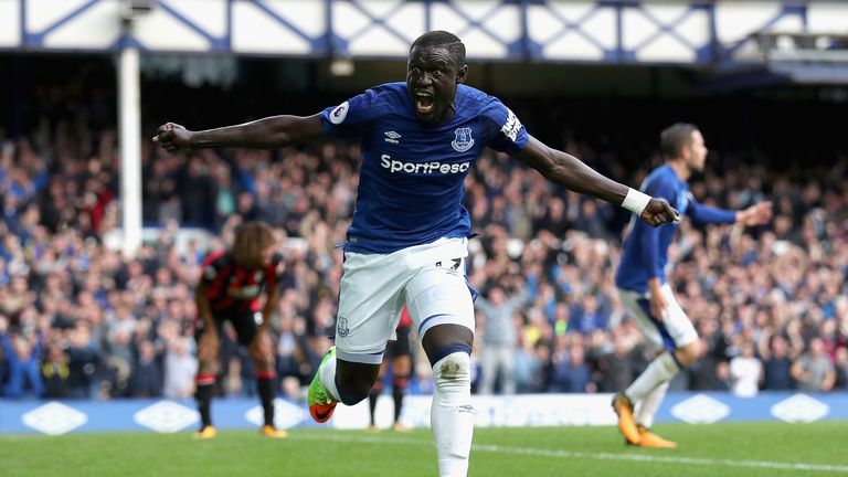 LIVERPOOL, ENGLAND - SEPTEMBER 23:  Oumar Niasse of Everton celebrates scoring his side's second goal during the Premier League match between Everton and A