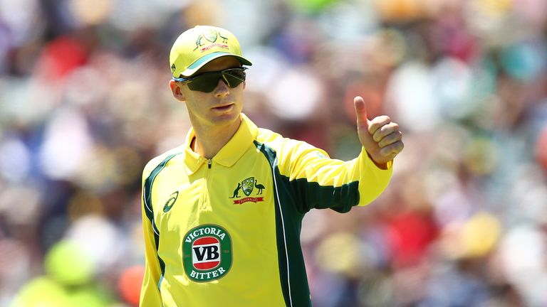 PERTH, AUSTRALIA - JANUARY 19: Peter Handscomb of Australia acknowledges the spectators during game three of the One Day International series between Austr