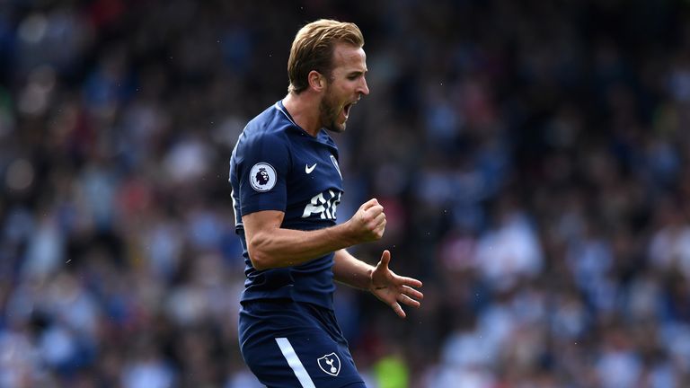 Harry Kane celebrates giving Tottenham a 3-0 lead