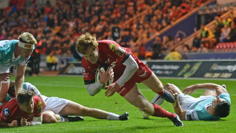 Rhys Patchell and the Scarlets outscored Connacht in an open encounter 