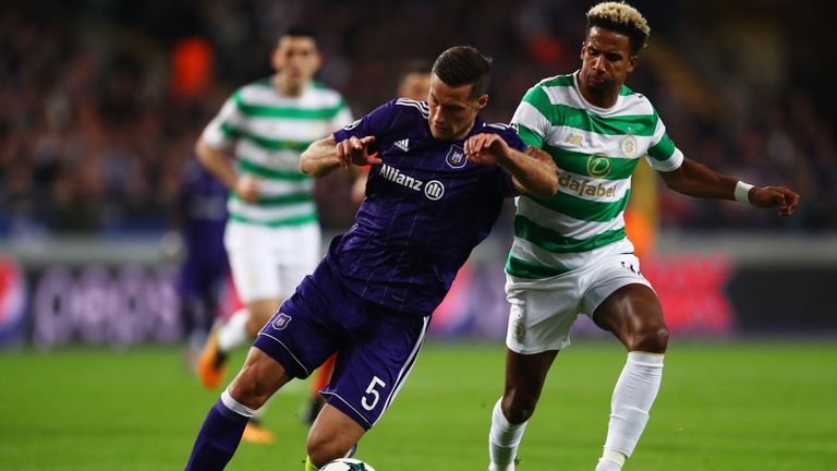 BRUSSELS, BELGIUM - SEPTEMBER 27: Scott Sinclair of Celtic and Uros Spajic of RSC Anderlecht in action during the UEFA Champions League group B match betwe