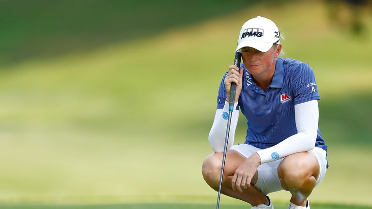 Lewis parred the last 11 holes to clinch her first LPGA Tour win since 2014