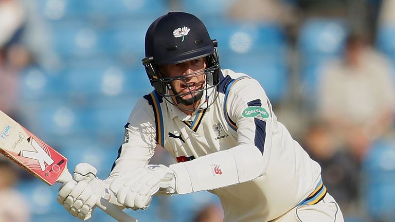 Steven Patterson struck an unbeaten 44 to guide Yorkshire to victory