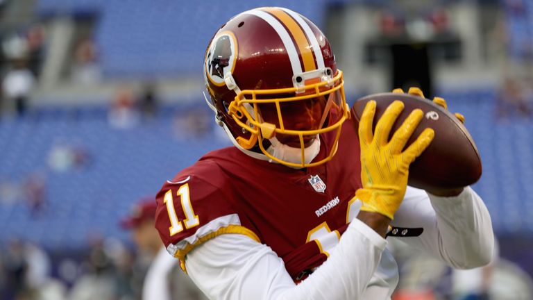 BALTIMORE, MD - AUGUST 10:  Wide receiver Terrelle Pryor #11 of the Washington Redskins warms up before the start of a preseason game against the Baltimore